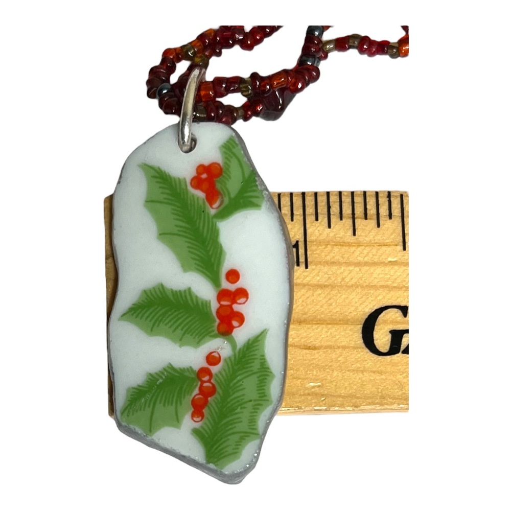 English Fine Bone China Holly Tree Handcrafted Pendant W VNTG Multi Strand Beads - Picture 9 of 10